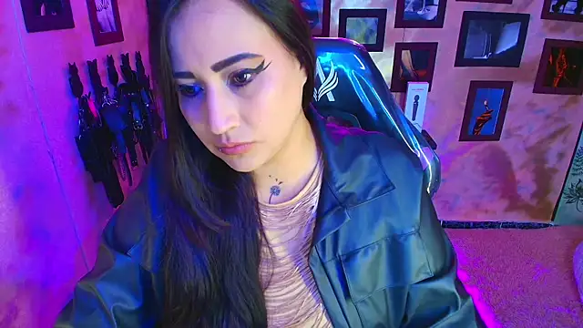 cherryy bombshelll online show from 14, 1, 2026