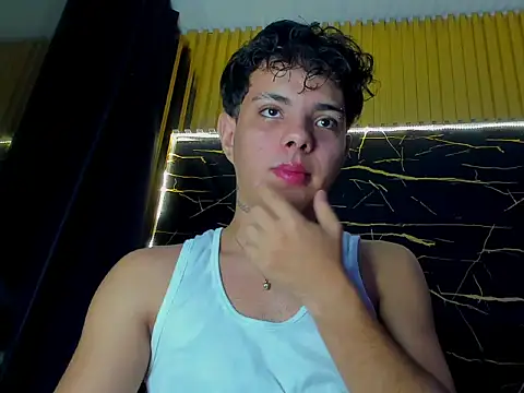 Snapshot of Alessandro_1610 chatting on 3, 7, 2026 Alessandro 1610 online show from 3, 7, 2026