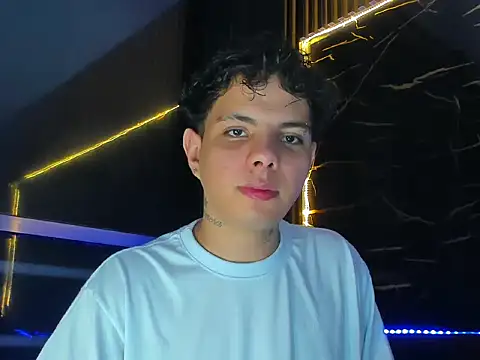 Snapshot of Alessandro_1610 chatting on 7, 7, 2026 Alessandro 1610 online show from 7, 7, 2026