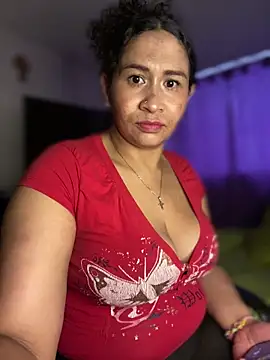 Snapshot of Carola-Ross chatting on 11, 5, 2026 Carola-Ross online show from 11, 5, 2026