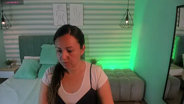 abby apple online show from 10, 10, 2025