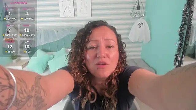 abby apple online show from 28, 10, 2025