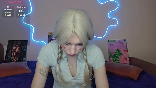 EvelinaLuu online show from 28, 2, 2025