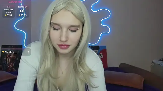 EvelinaLuu online show from 7, 3, 2025