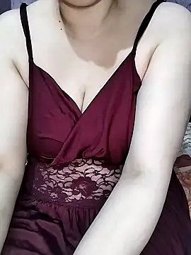 Snapshot of elnotella chatting on 10, 2, 2025 elnotella online show from 10, 2, 2025