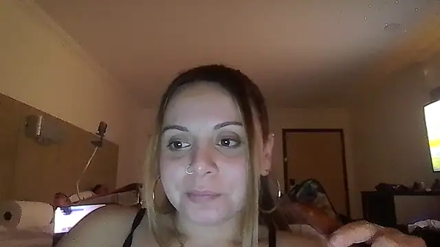Snapshot of ShysluutGia chatting on 23, 4, 2026 ShysluutGia online show from 23, 4, 2026