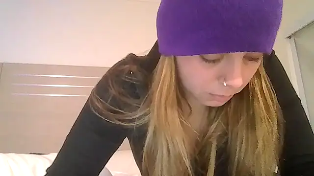 Snapshot of ShysluutGia chatting on 28, 4, 2026 ShysluutGia online show from 28, 4, 2026