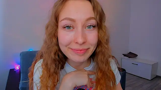 Snapshot of marilinaal chatting on 8, 2, 2025 marilinaal online show from 8, 2, 2025