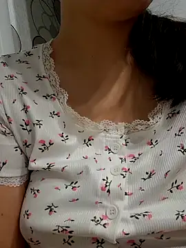 Snapshot of Emily_homegirl chatting on 6, 3, 2025 Emily homegirl online show from 6, 3, 2025