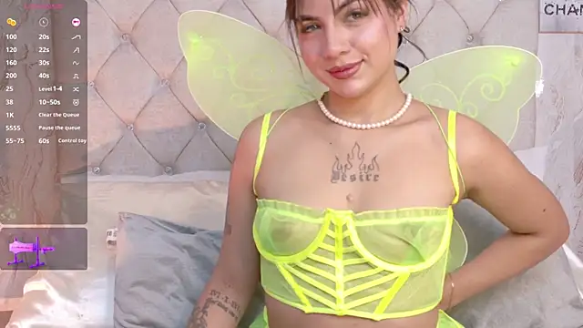 Snapshot of Mia_Neilld chatting on 26, 10, 2025 Mia Neilld online show from 26, 10, 2025