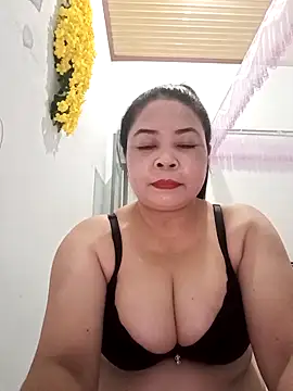 Baby-bigtits2024 online show from 15, 3, 2025