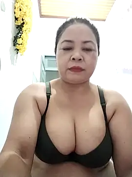 Baby-bigtits2024 online show from 29, 9, 2025