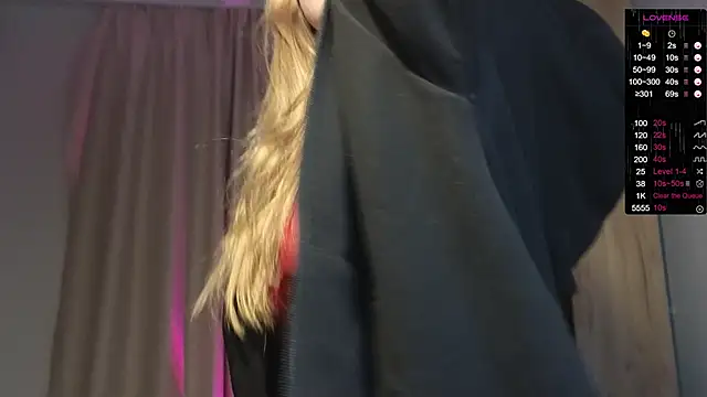 Sakura Moore online show from 15, 12, 2025