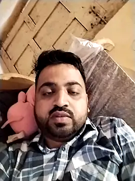 Snapshot of Vij717 chatting on 8, 3, 2025 Vij717 online show from 8, 3, 2025