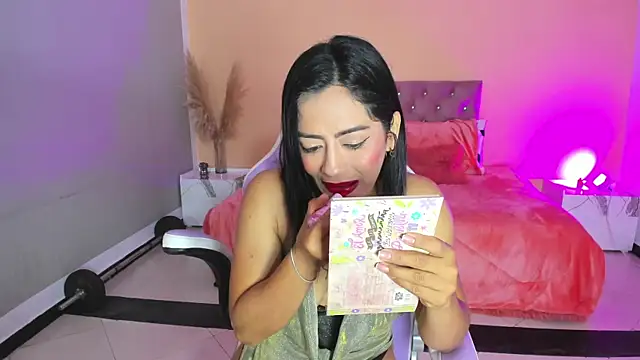 cristal crossfitx online show from 4, 12, 2025