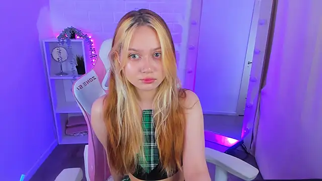 SweetieAngela online show from 9, 9, 2025