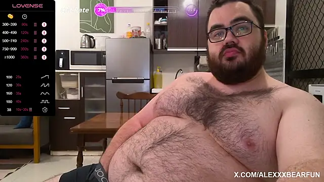 Snapshot of alexxxbear chatting on 6, 10, 2025 alexxxbear online show from 6, 10, 2025