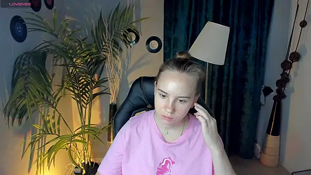 Lika 0ne online show from 30, 9, 2025