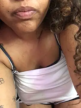 Snapshot of Anitta_bell chatting on 12, 2, 2026 Anitta bell online show from 12, 2, 2026