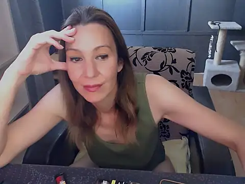 Snapshot of hannaha chatting on 18, 5, 2026 hannaha online show from 18, 5, 2026