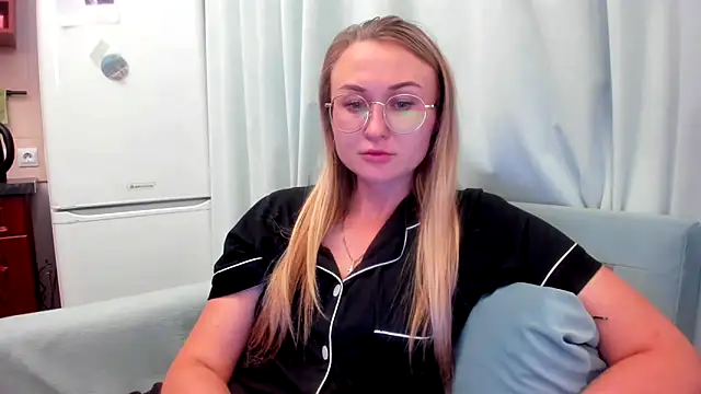 your Goddess Eva online show from 8, 10, 2025