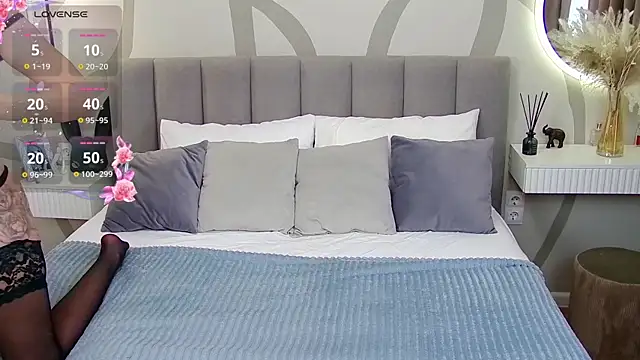 WoW  JuliaBlonde online show from 14, 10, 2025