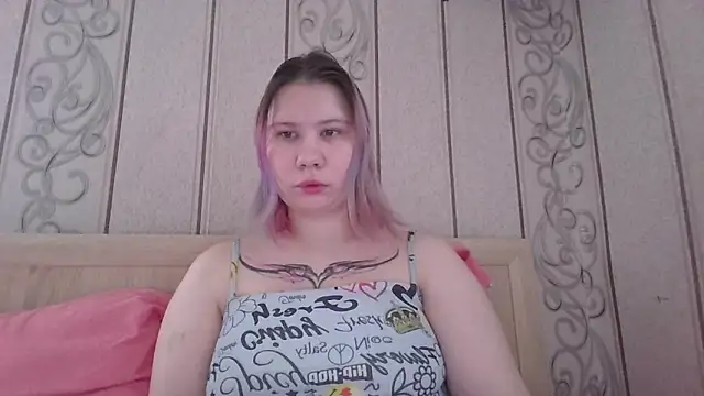 Snapshot of Little_kitsune1707 chatting on 2, 10, 2025 Little kitsune1707 online show from 2, 10, 2025