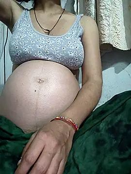 Snapshot of lovely----bhabhi chatting on 14, 3, 2026 lovely----bhabhi online show from 14, 3, 2026
