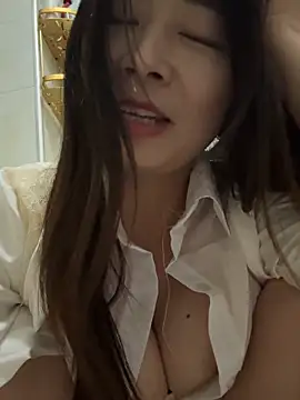 Snapshot of jinj-a chatting on 3, 3, 2025 jinj-a online show from 3, 3, 2025