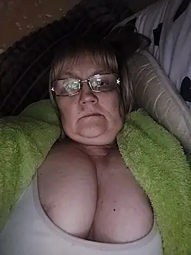 Snapshot of Violet5364 chatting on 3, 5, 2026 Violet5364 online show from 3, 5, 2026