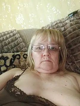 Snapshot of Violet5364 chatting on 19, 6, 2026 Violet5364 online show from 19, 6, 2026