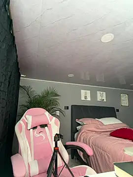 alejandra jonees online show from 21, 7, 2026