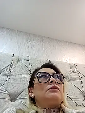 CandieGilson   online show from 15, 11, 2025