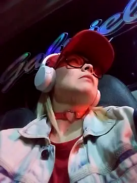 CandieGilson   online show from 25, 3, 2026