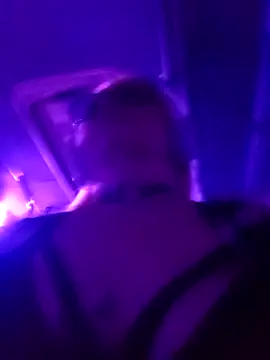 CandieGilson   online show from 8, 4, 2026