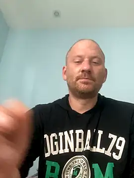 Krzysiekg123 online show from 5, 10, 2025