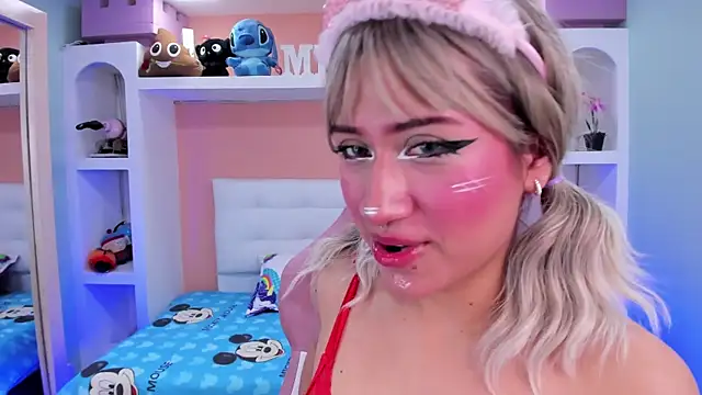 miss   megan online show from 21, 10, 2025