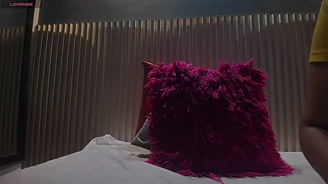 Aida-nicolle online show from 5, 3, 2025