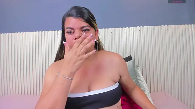 Aida-nicolle online show from 3, 10, 2025