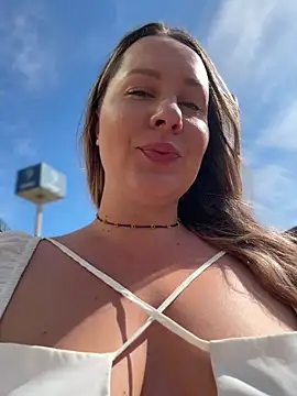 Mona Plus online show from 18, 4, 2026