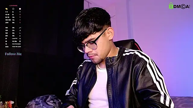 Snapshot of isaac-saenz chatting on 7, 11, 2025 isaac-saenz online show from 7, 11, 2025