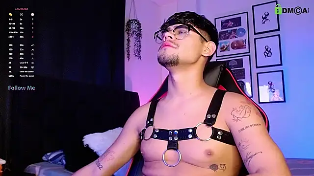 Snapshot of isaac-saenz chatting on 11, 11, 2025 isaac-saenz online show from 11, 11, 2025