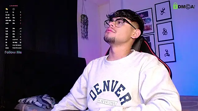 Snapshot of isaac-saenz chatting on 21, 11, 2025 isaac-saenz online show from 21, 11, 2025