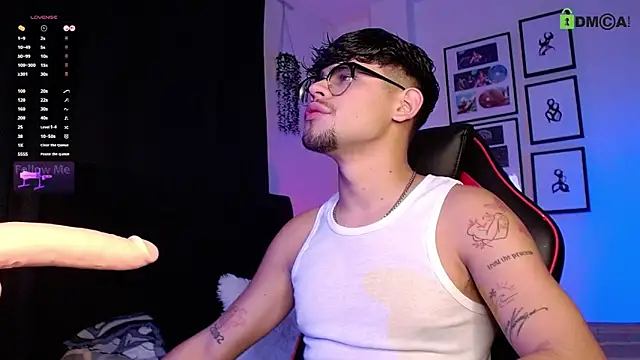 Snapshot of isaac-saenz chatting on 22, 11, 2025 isaac-saenz online show from 22, 11, 2025