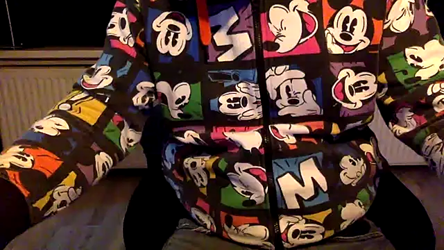 Bleueyez007 online show from 14, 2, 2025