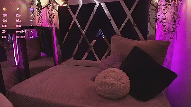 charlotte bluee online show from 15, 9, 2025