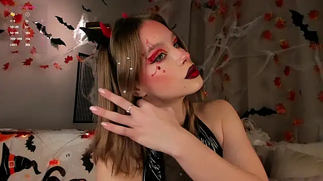 TaiteBayles online show from 30, 10, 2025