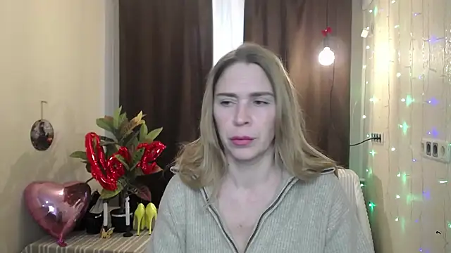 Snapshot of TessaDaybreak chatting on 14, 2, 2025 TessaDaybreak online show from 14, 2, 2025