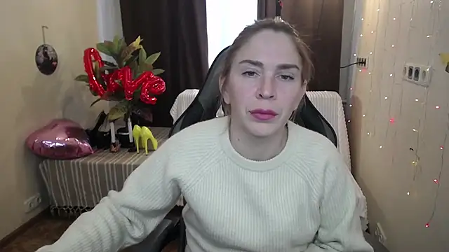 Snapshot of TessaDaybreak chatting on 18, 2, 2025 TessaDaybreak online show from 18, 2, 2025