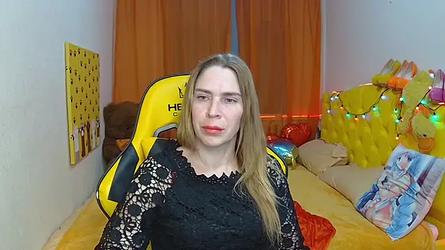 Snapshot of TessaDaybreak chatting on 1, 3, 2025 TessaDaybreak online show from 1, 3, 2025